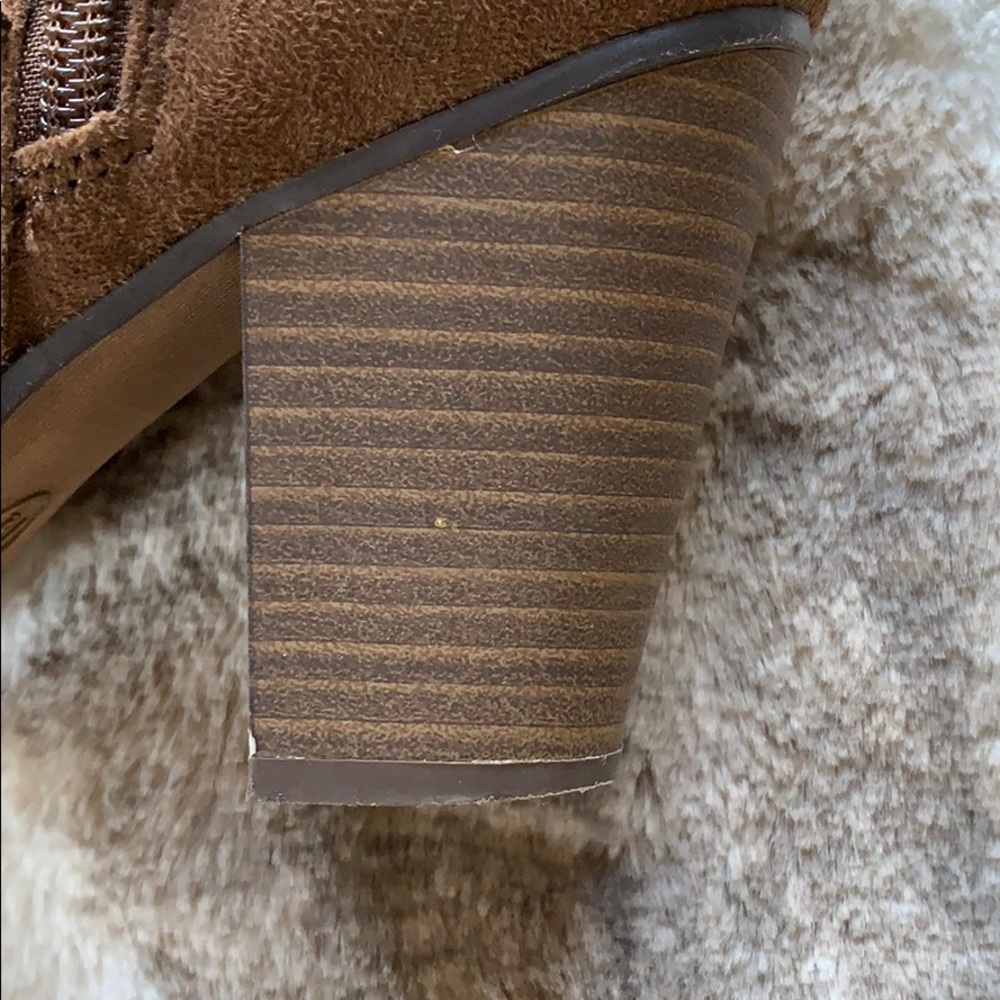 BOOTIES - Picture 3 of 5